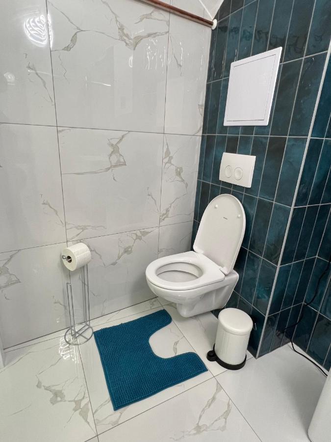 Apartment R&L Lazovna Apt 1 - Old Town And Parking Banska Bystrica Bagian luar foto